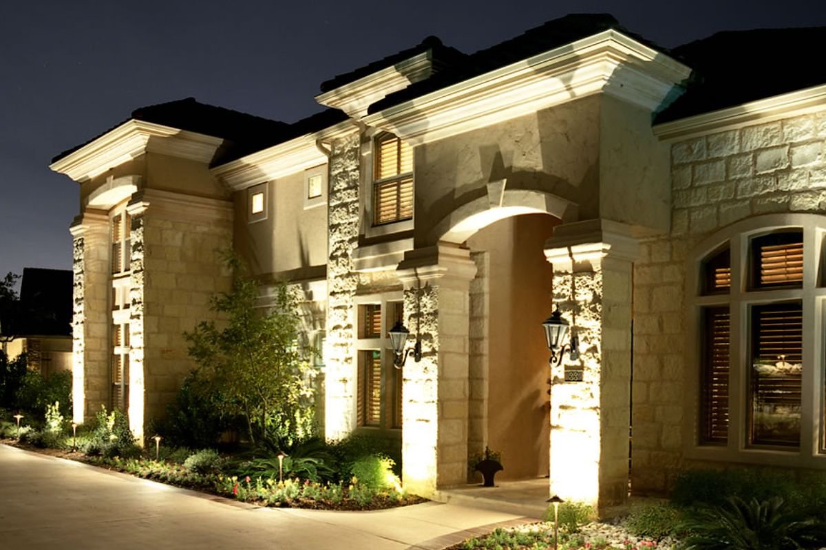 Brick Facade With permanent roofline lighting nyc